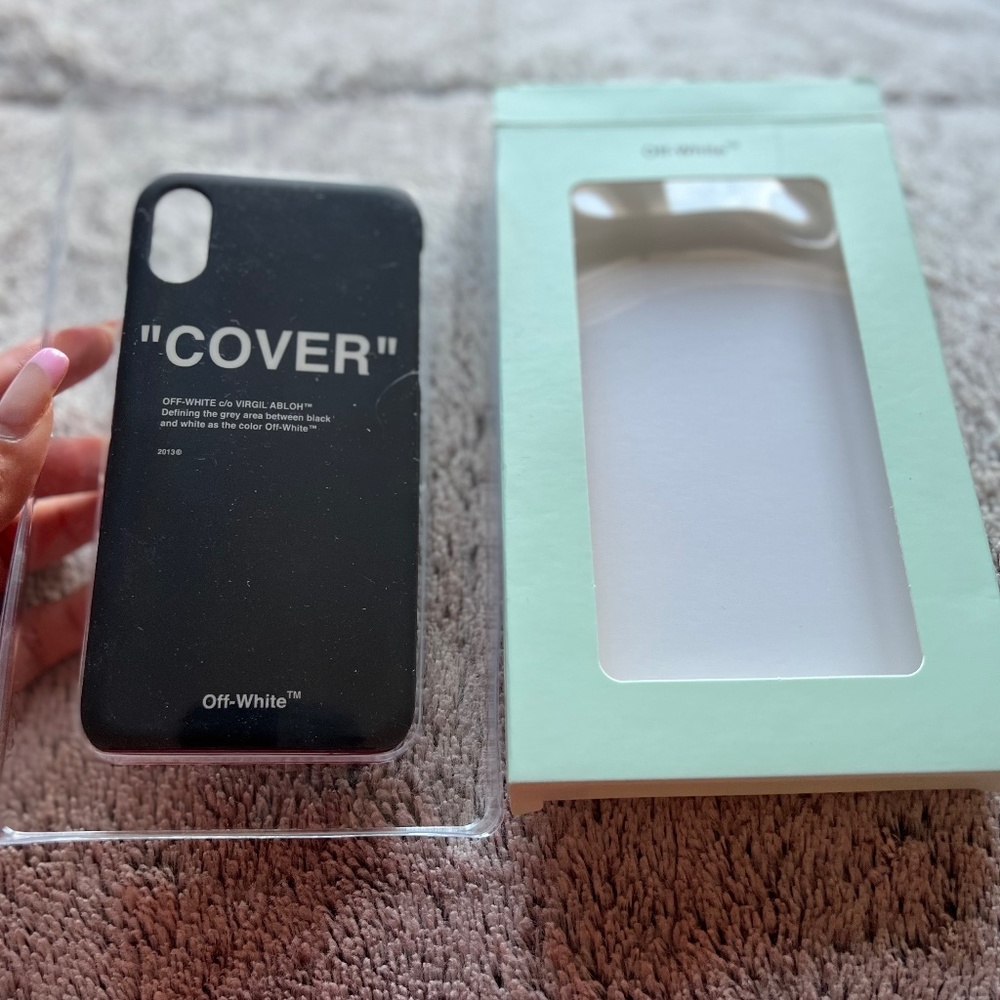 Offwhite phone cover for iPhone XS